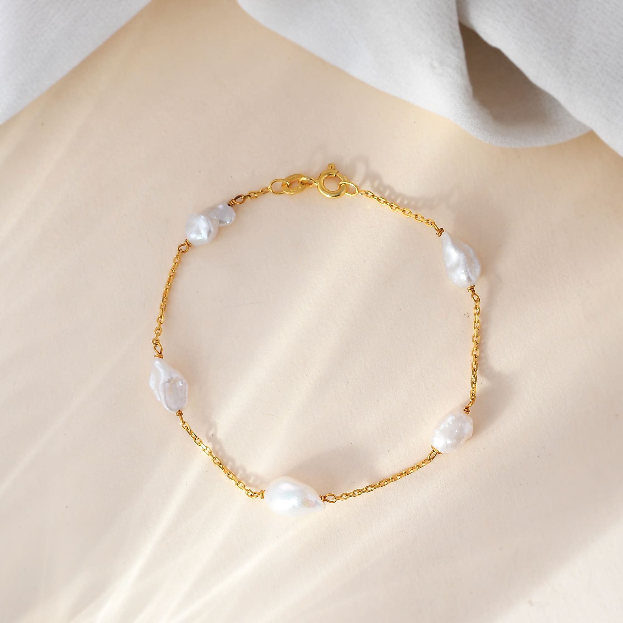 pearl bracelet