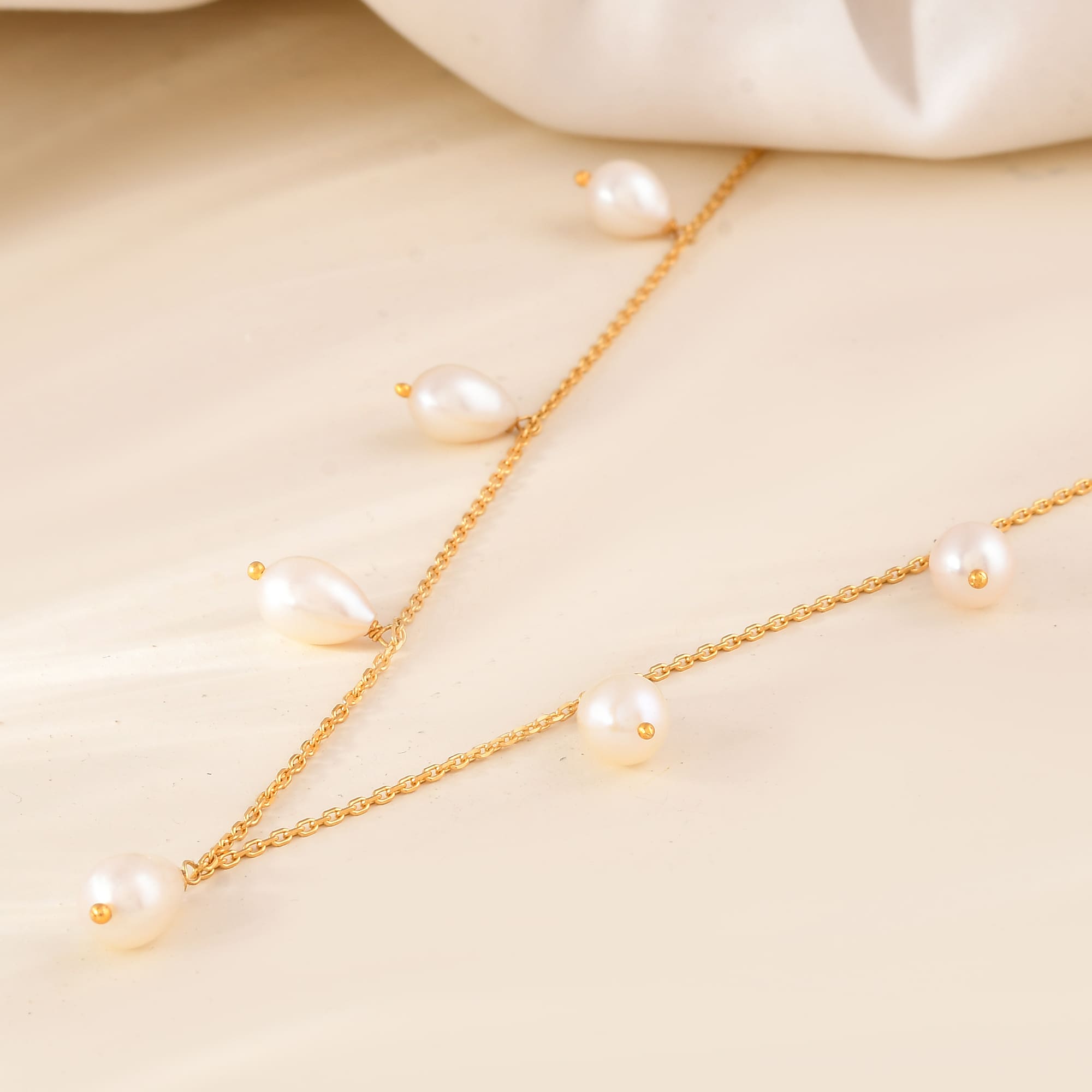 Hanging Pearl 14k Gold Necklace